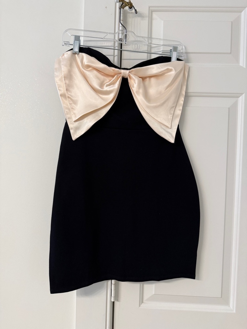 Strapless Black Cocktailtt Dress with Champagne Bow NEW